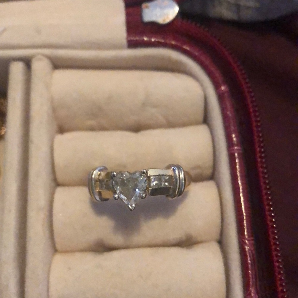 Diamond heart engagement ring